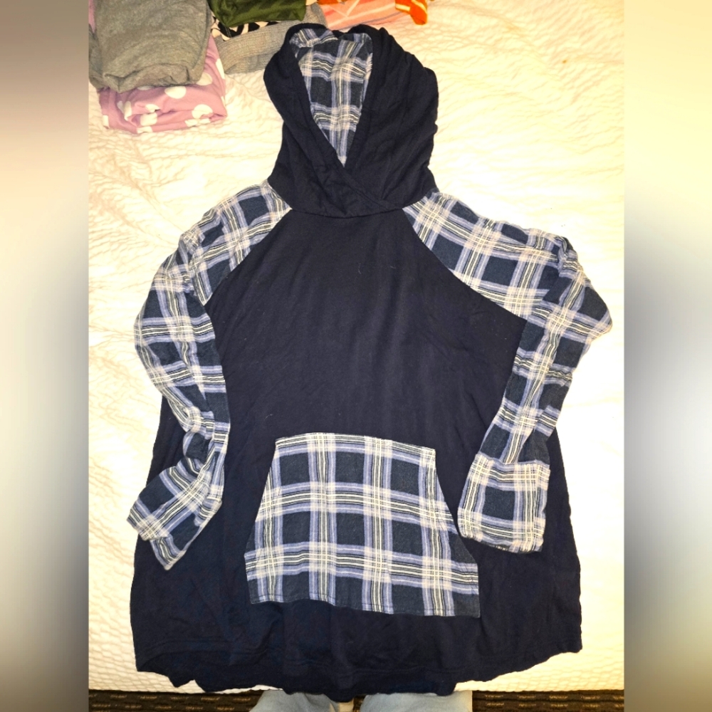 Lularoe hoodie size xl